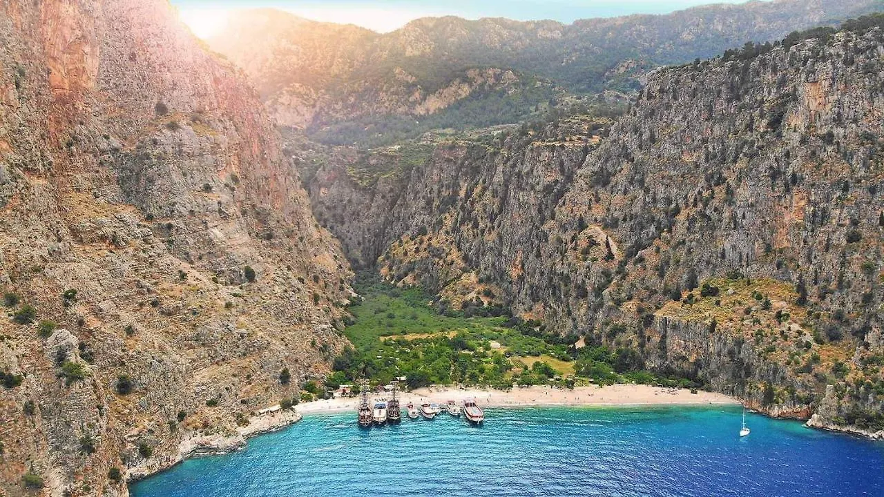 خيمة فخمة Butterfly Valley Beach Glamping فتحية تركيا